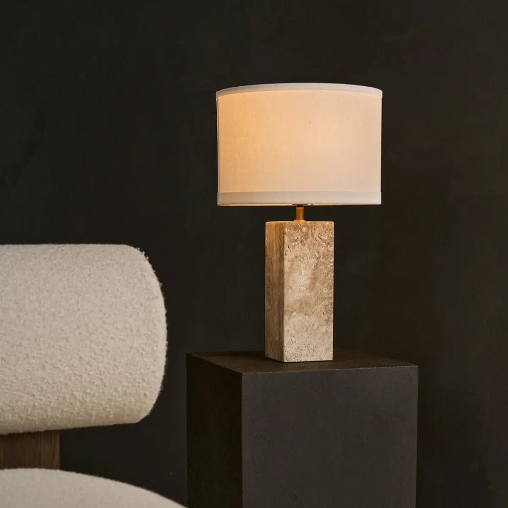 Rosie Tafellamp – Travertijn & Katoen – Beige/Wit – Moderne Design Lamp