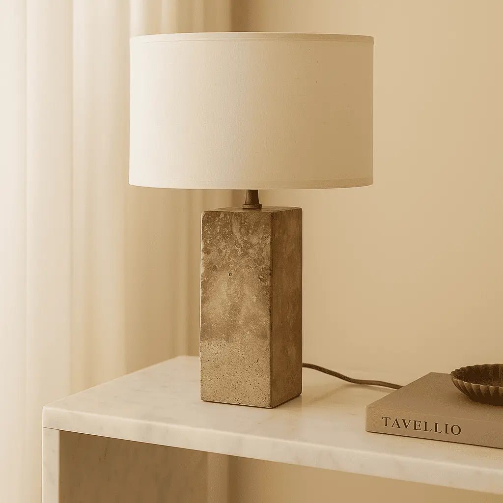 Rosie Tafellamp – Travertijn & Katoen – Beige/Wit – Moderne Design Lamp