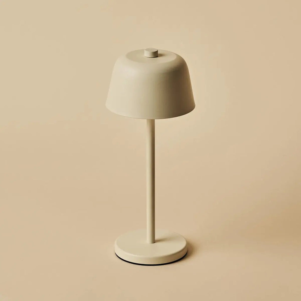 Anton Oplaadbare Tafellamp – Vanille – Metaal & Aluminium – Draadloos – Dimbaar