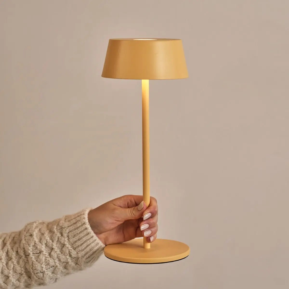Hugo Oplaadbare Tafellamp – Draadloze Dimbare Designlamp