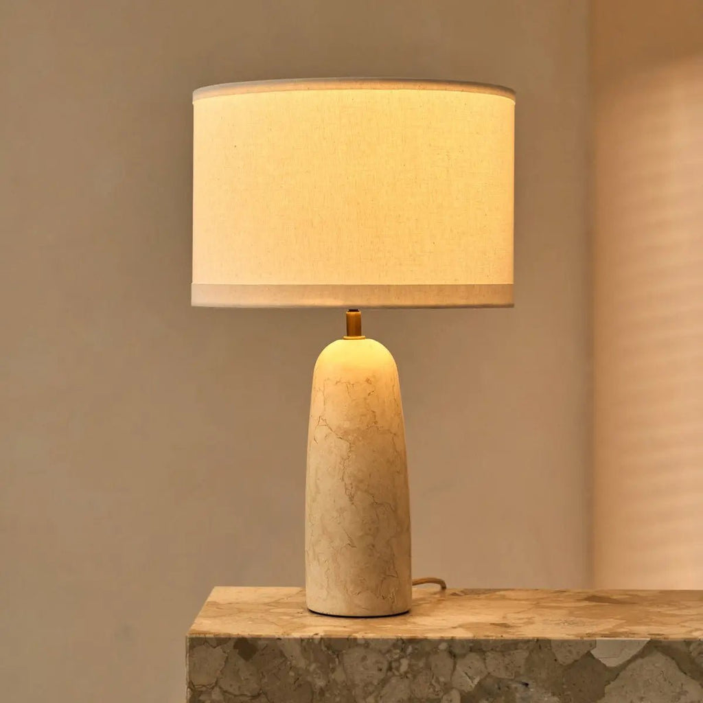Charlotte Marmeren Tafellamp – Luxe Lamp met Katoenen Lampenkap