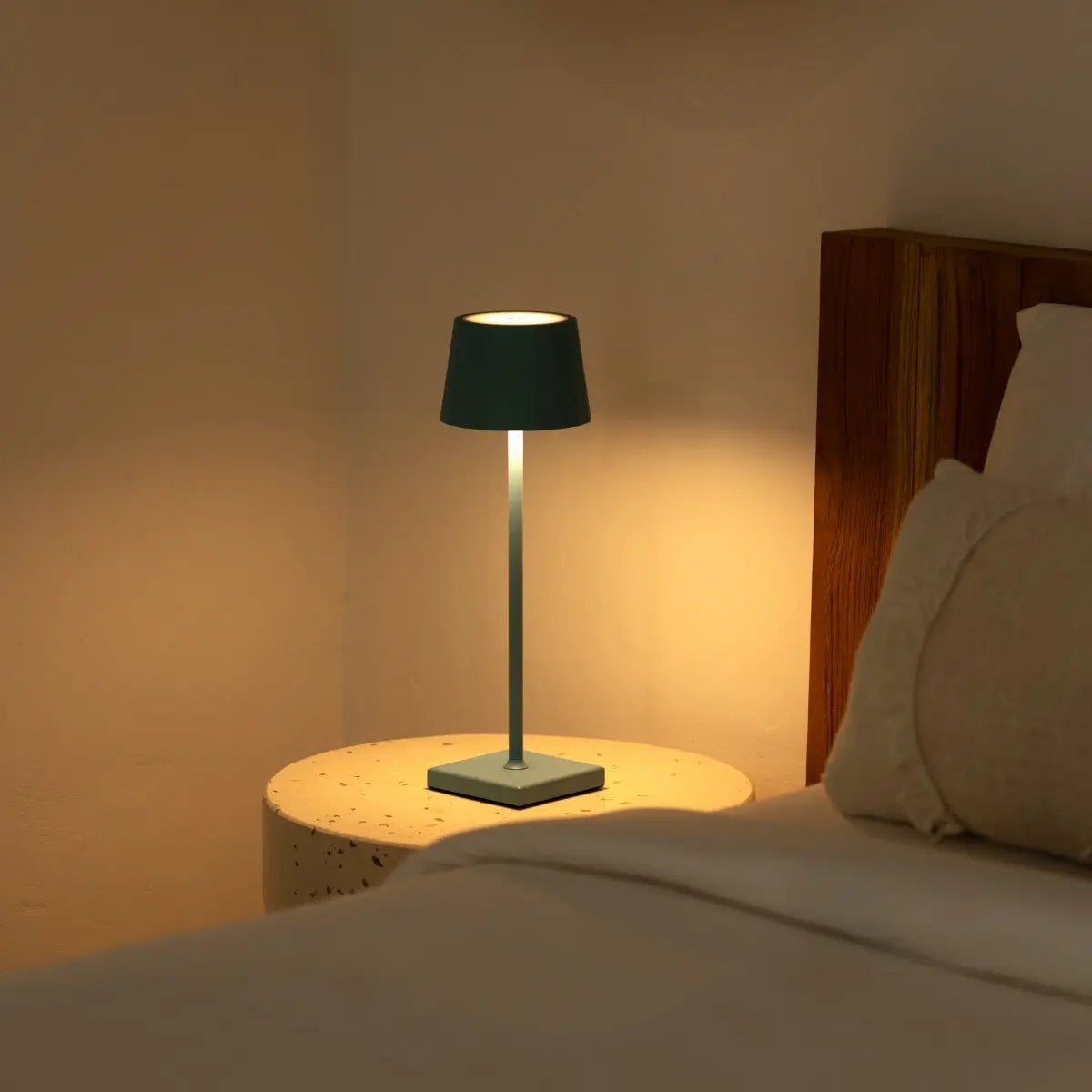 William Oplaadbare Tafellamp – Draadloze Dimbare Lamp