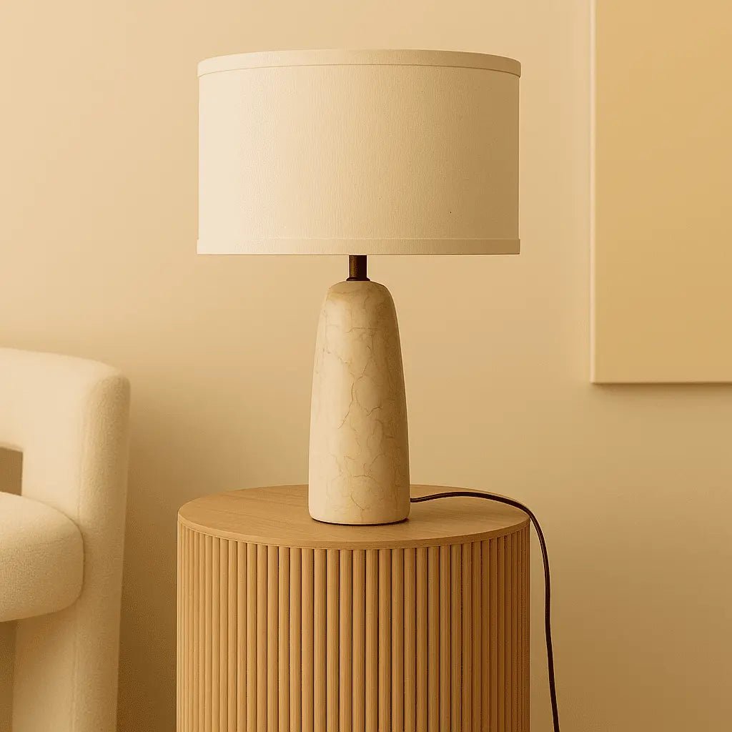 Charlotte Marmeren Tafellamp – Luxe Lamp met Katoenen Lampenkap