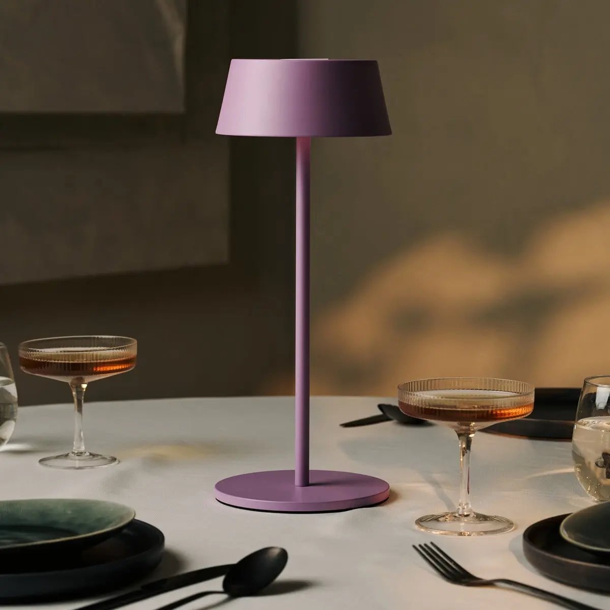 Hugo Oplaadbare Tafellamp – Draadloze Dimbare Designlamp
