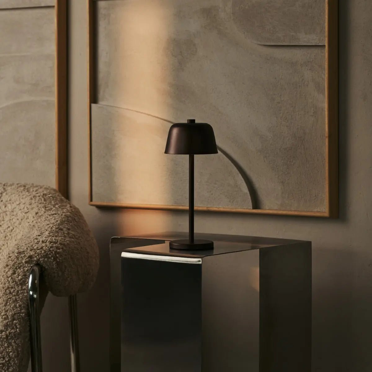 Anton Oplaadbare Tafellamp – Espresso bruin – Metaal & Aluminium – Draadloos – Dimbaar