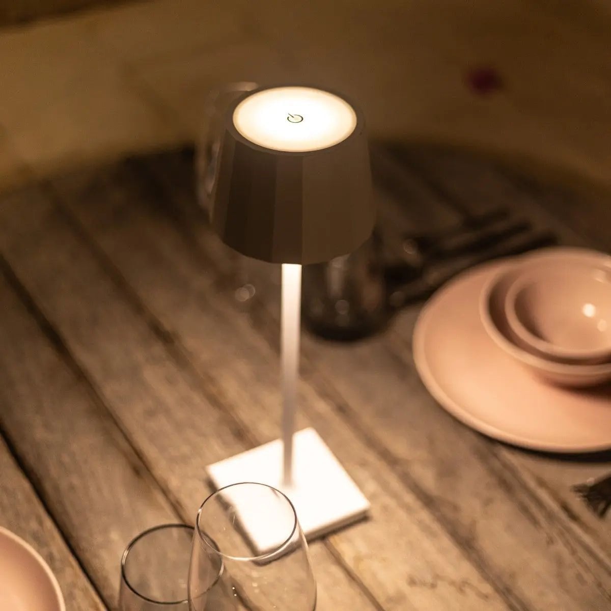 William Oplaadbare Tafellamp – Draadloze Dimbare Lamp