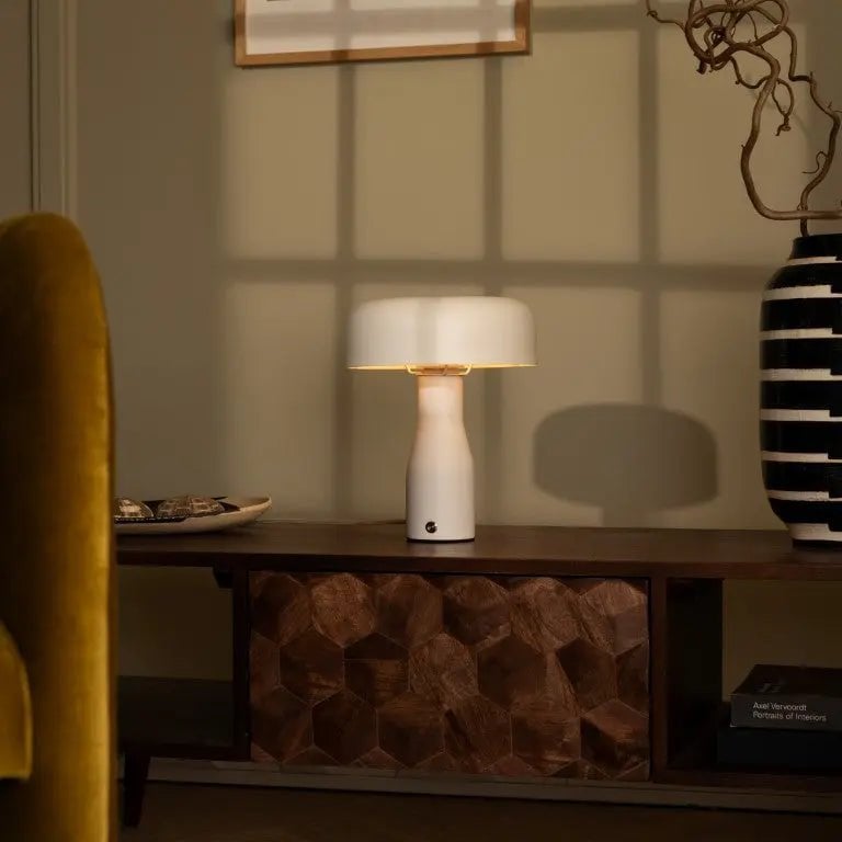 Jape Tafellamp – Metaal – Wit – Moderne Design Lamp