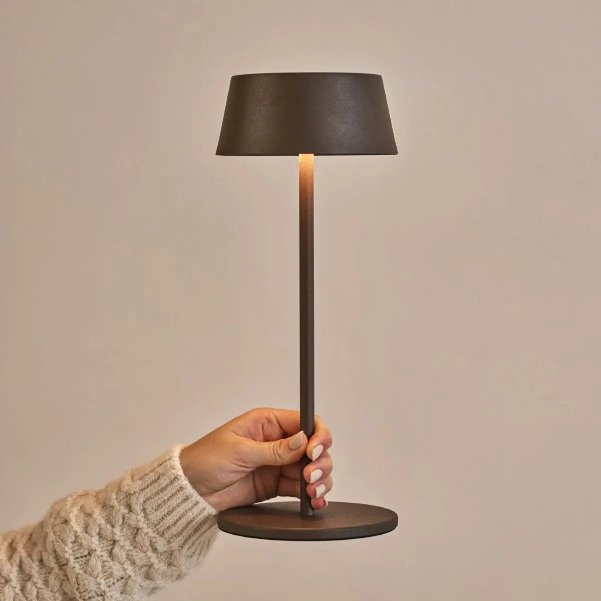 Hugo Oplaadbare Tafellamp – Draadloze Dimbare Designlamp