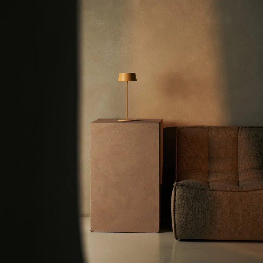 Hugo Oplaadbare Tafellamp – Draadloze Dimbare Designlamp