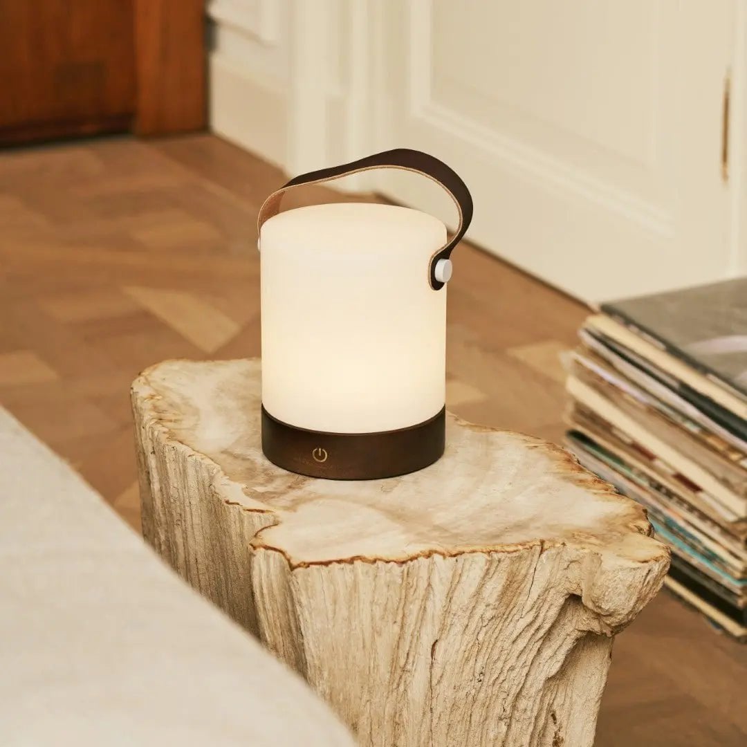 Avery Oplaadbare Tafellamp – Houten Designlamp met Lederen Band