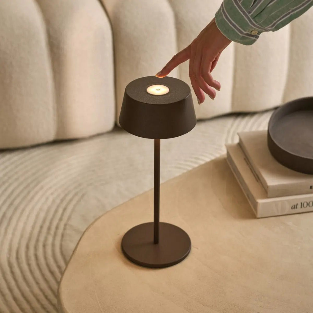 Hugo Oplaadbare Tafellamp – Draadloze Dimbare Designlamp