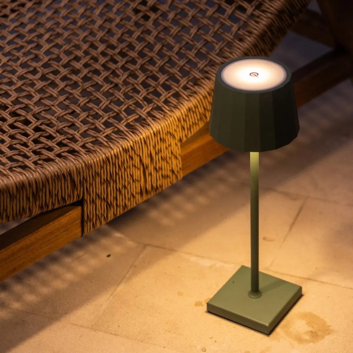 William Oplaadbare Tafellamp – Draadloze Dimbare Lamp