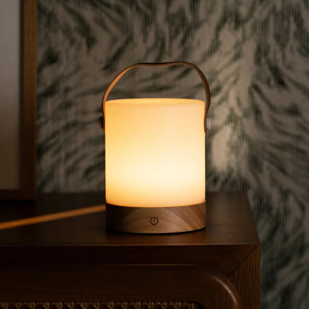 Avery Oplaadbare Tafellamp – Houten Designlamp met Lederen Band