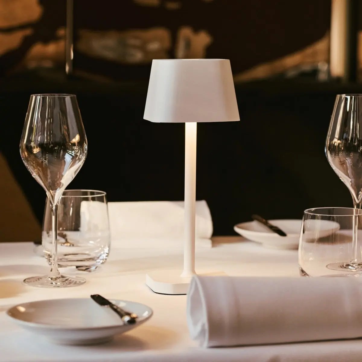 Ava Oplaadbare Tafellamp – Draadloze LED Lamp – Dimbaar – Voor Binnen en Buiten