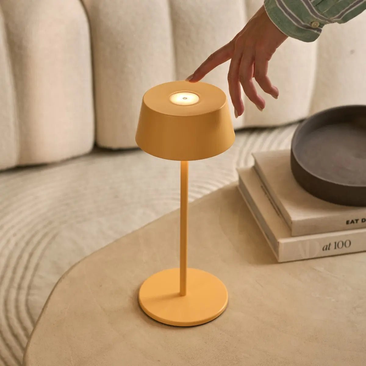 Hugo Oplaadbare Tafellamp – Draadloze Dimbare Designlamp