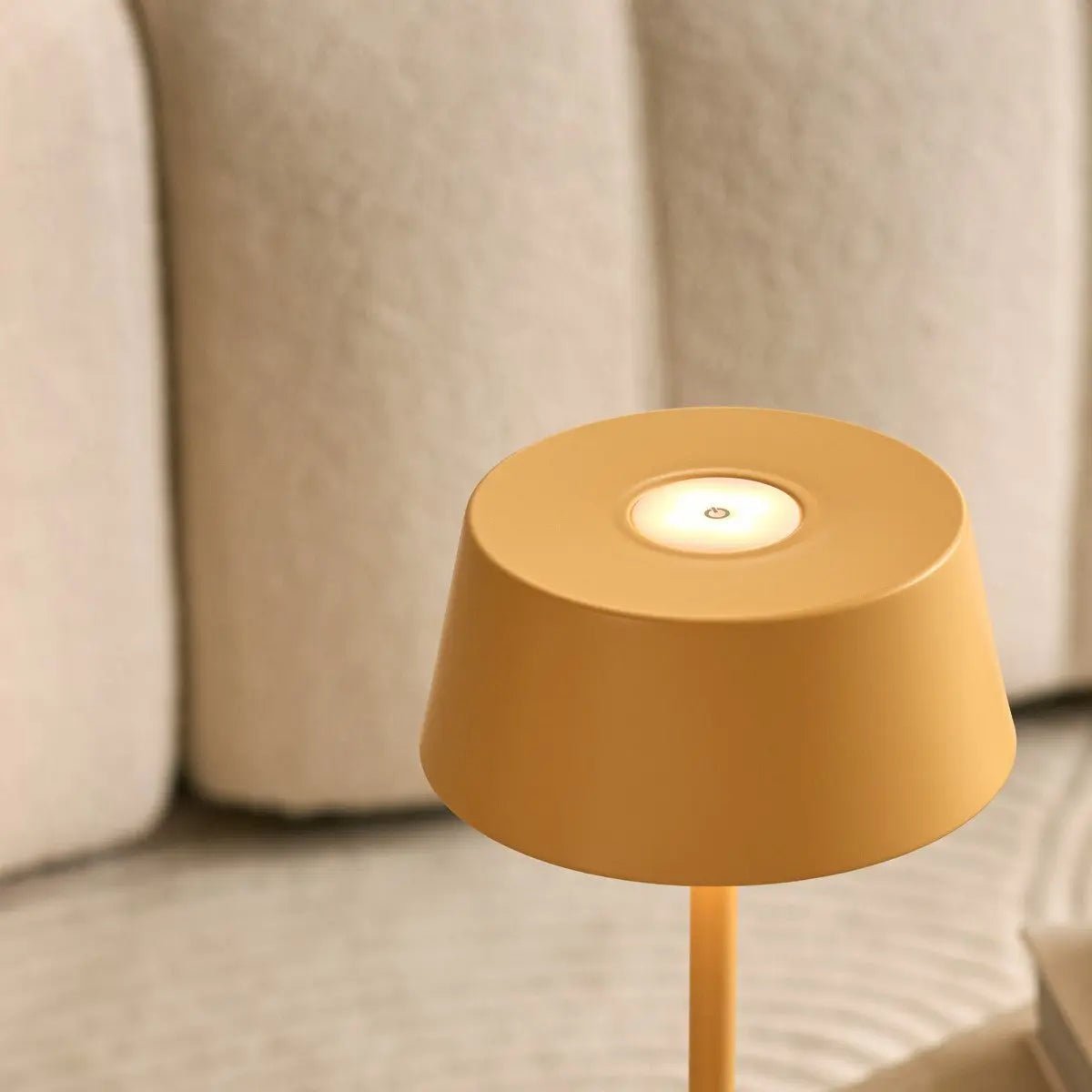 Hugo Oplaadbare Tafellamp – Draadloze Dimbare Designlamp