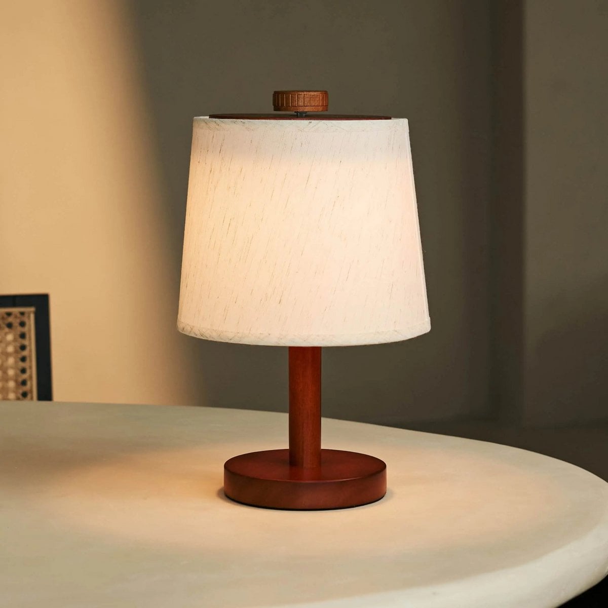 Rover kastanjebruine houten oplaadbare lamp