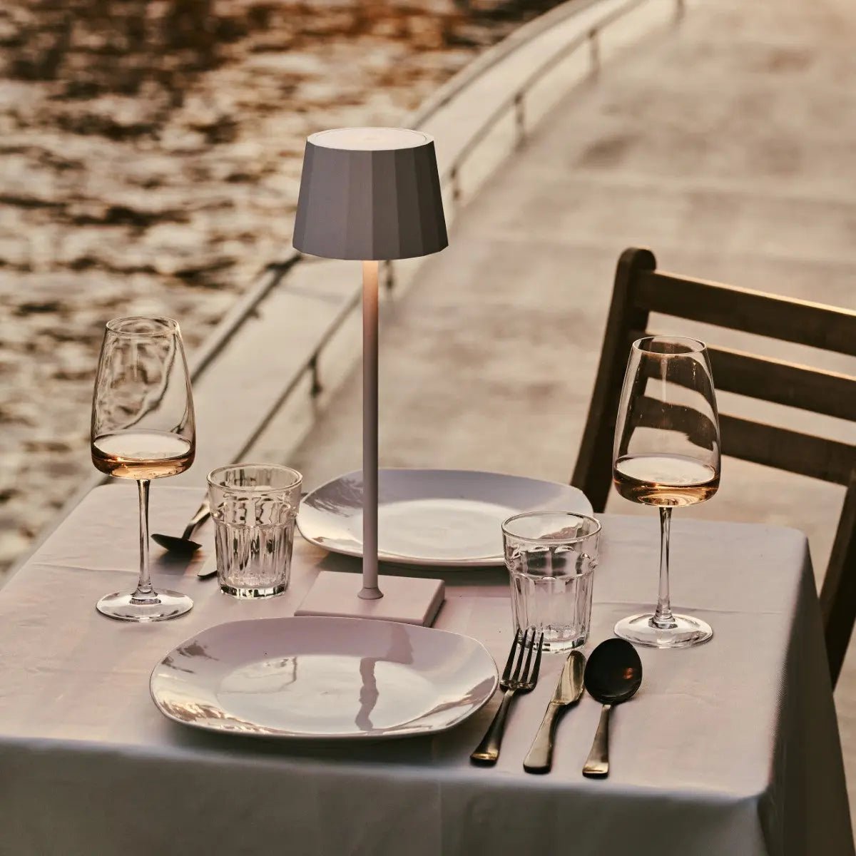 William Oplaadbare Tafellamp – Draadloze Dimbare Lamp