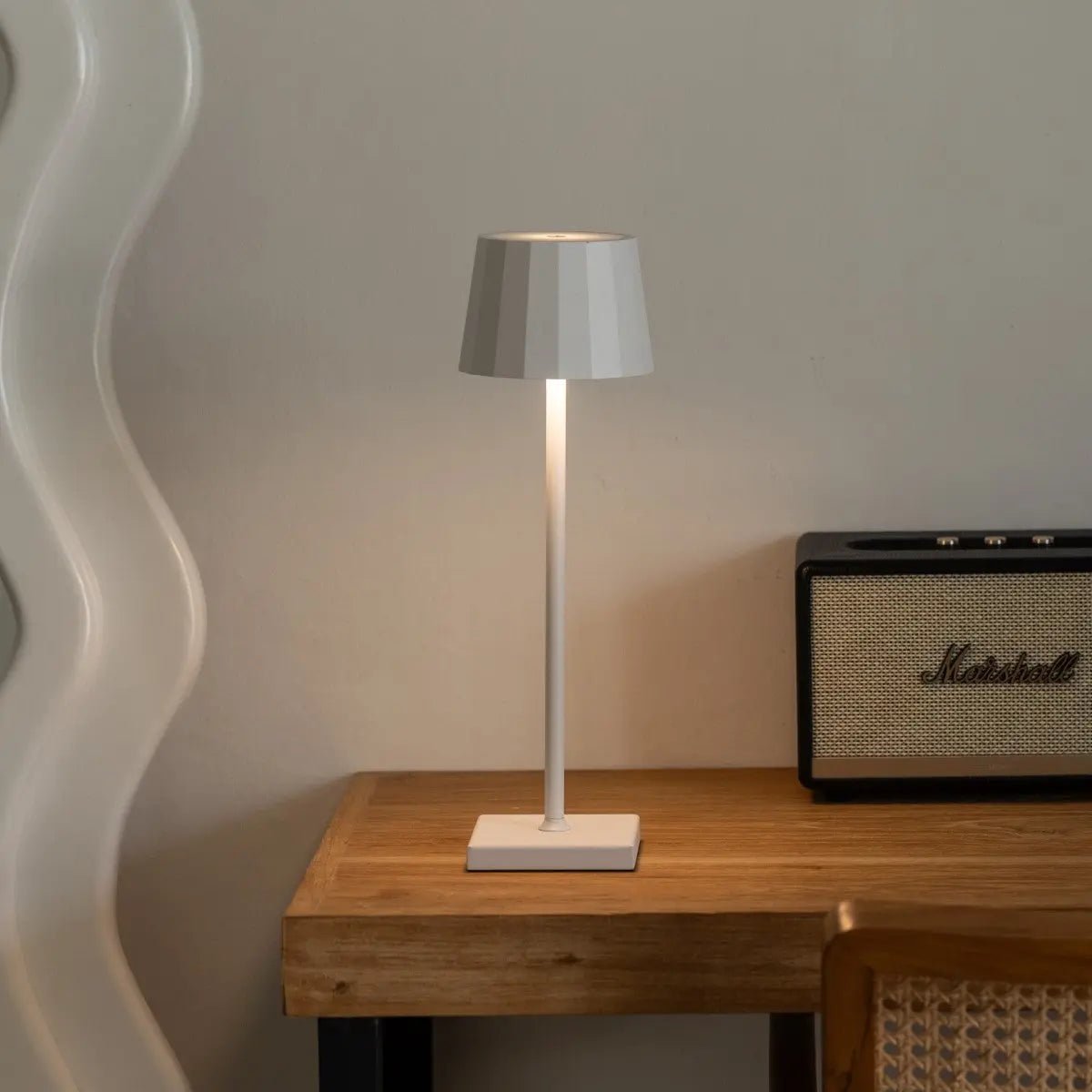 William Oplaadbare Tafellamp – Draadloze Dimbare Lamp