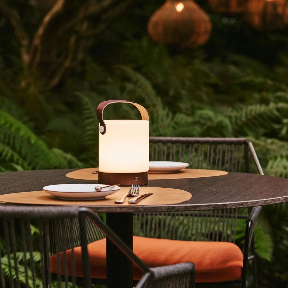 Avery Oplaadbare Tafellamp – Houten Designlamp met Lederen Band