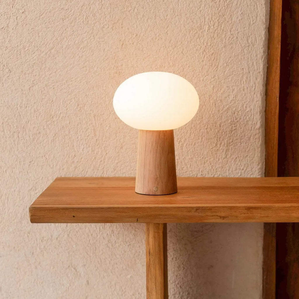 Max Oplaadbare Tafellamp – Rubberhout & Matglas – Lichtbruin – Draadloos – Dimbaar – IP44