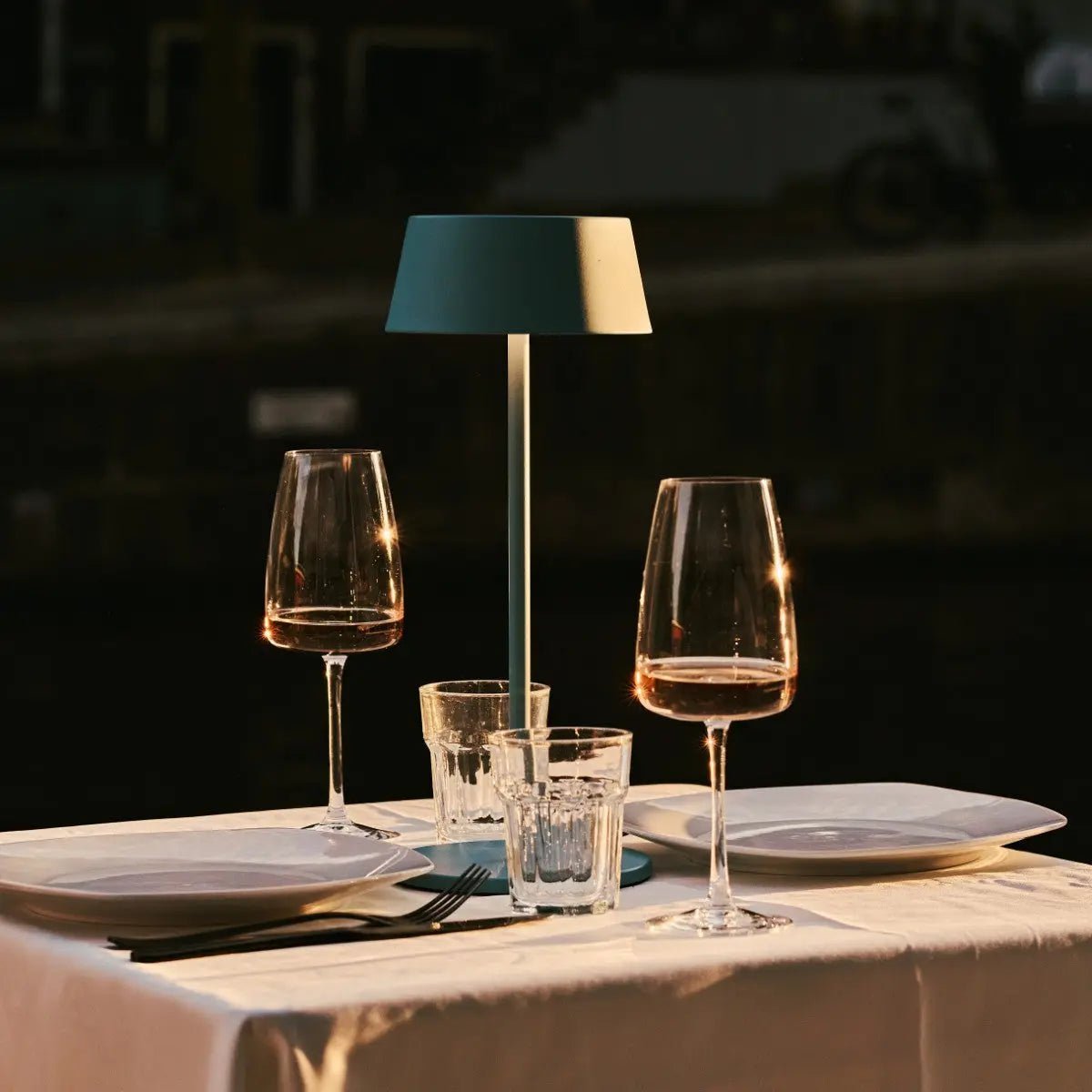 Hugo Oplaadbare Tafellamp – Draadloze Dimbare Designlamp