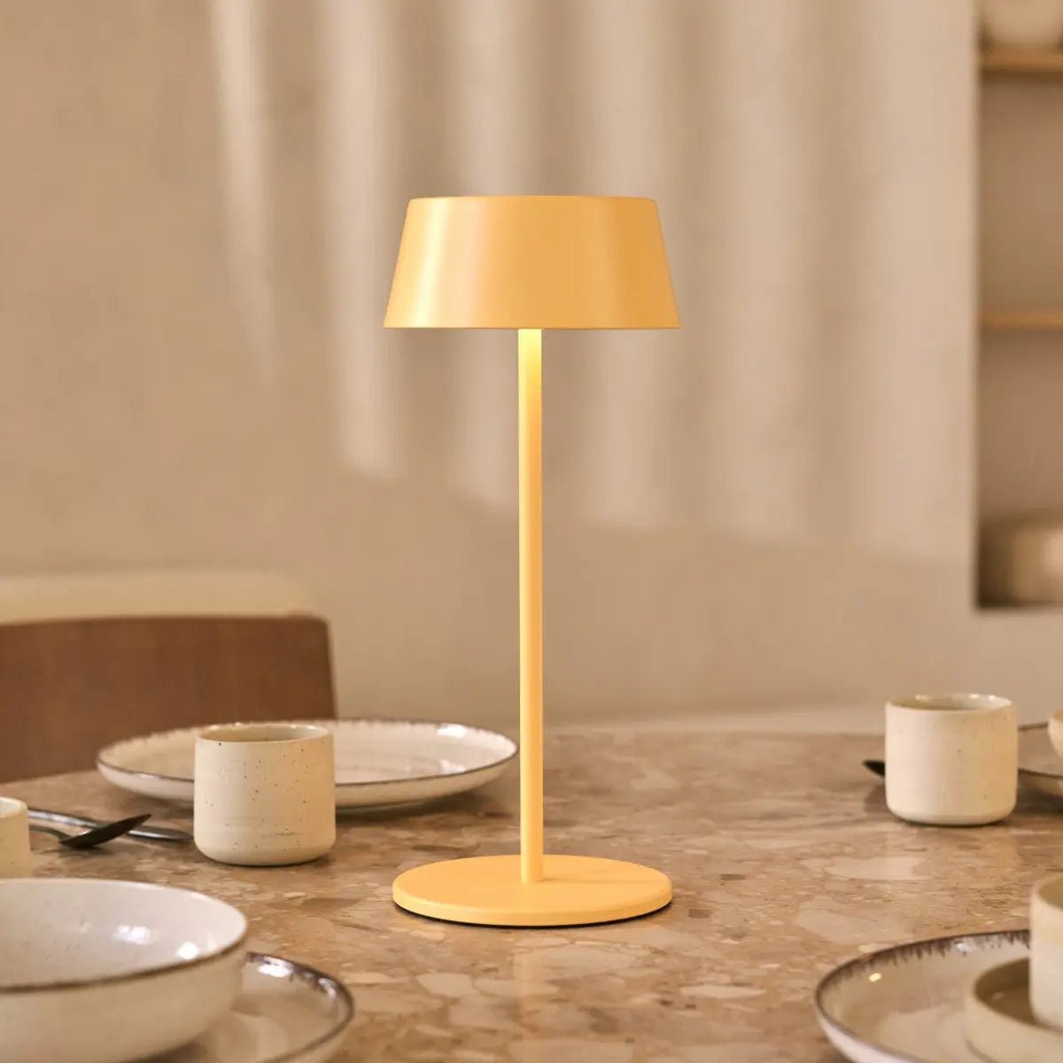 Hugo Oplaadbare Tafellamp – Draadloze Dimbare Designlamp