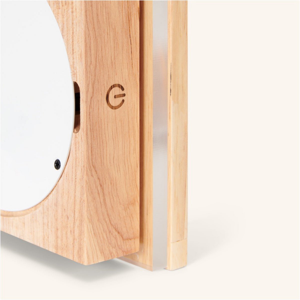 Lane lichtbruine draadloze wandlamp - oplaadbaar, dimbaar, natuurlijk houtlamp