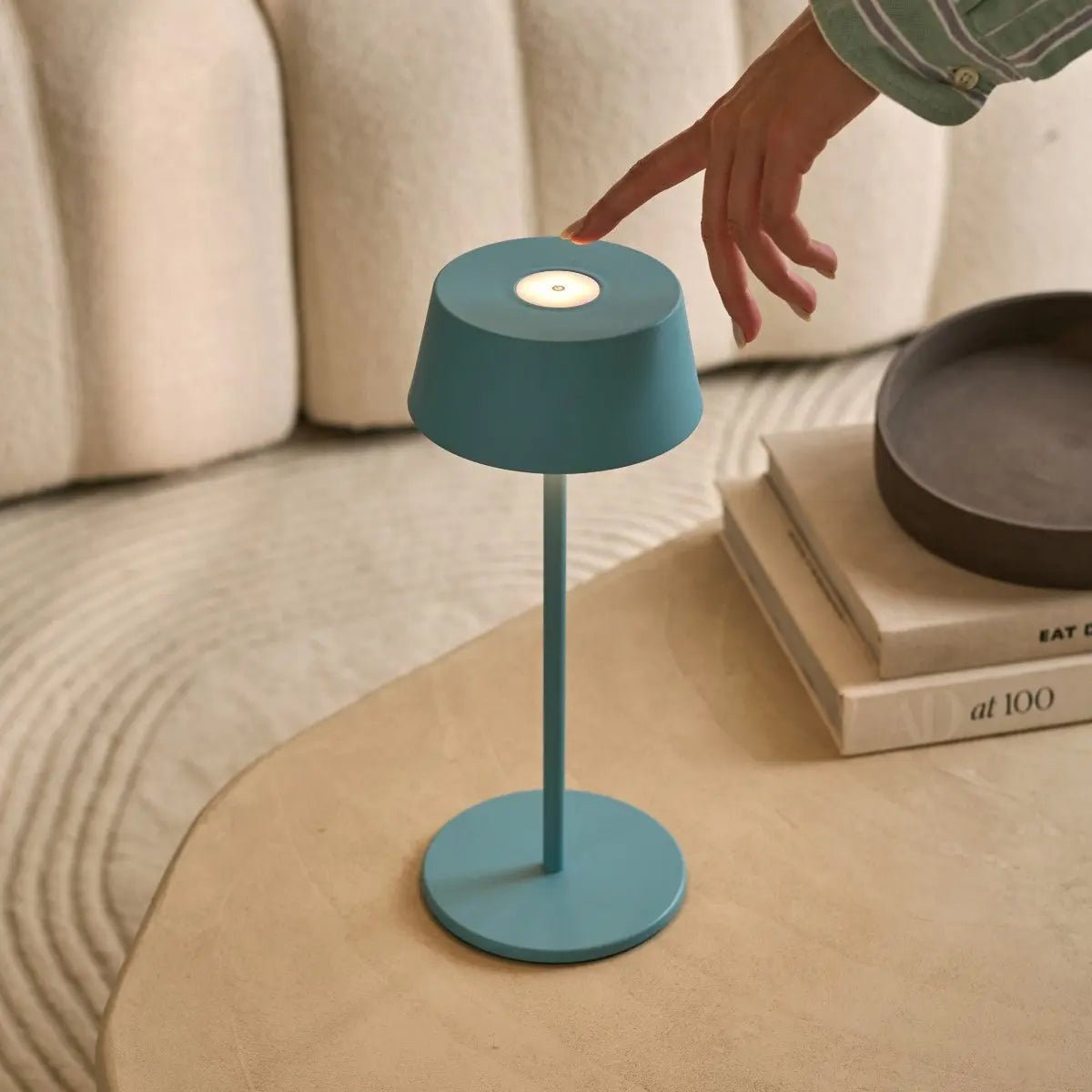 Hugo Oplaadbare Tafellamp – Draadloze Dimbare Designlamp
