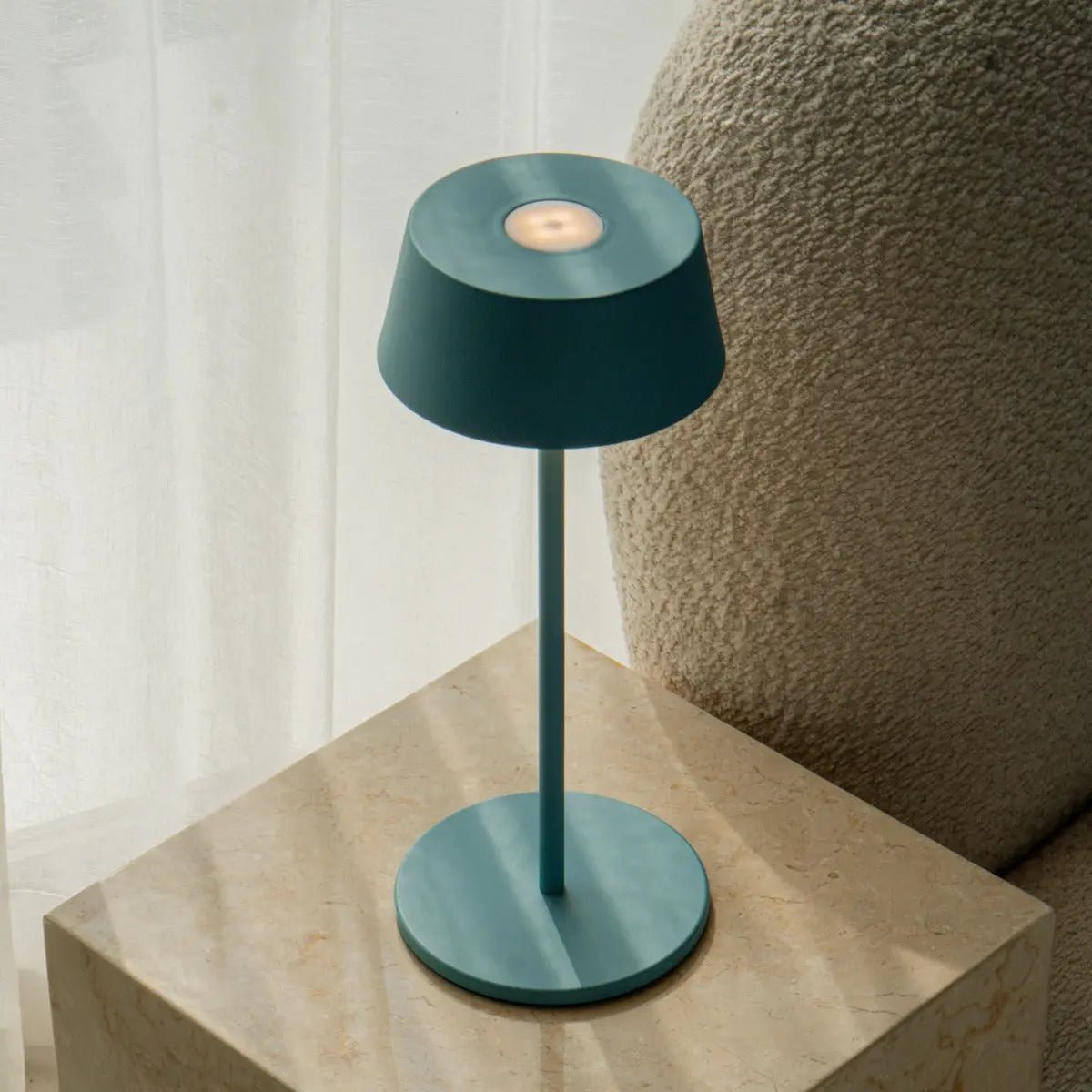 Hugo Oplaadbare Tafellamp – Draadloze Dimbare Designlamp