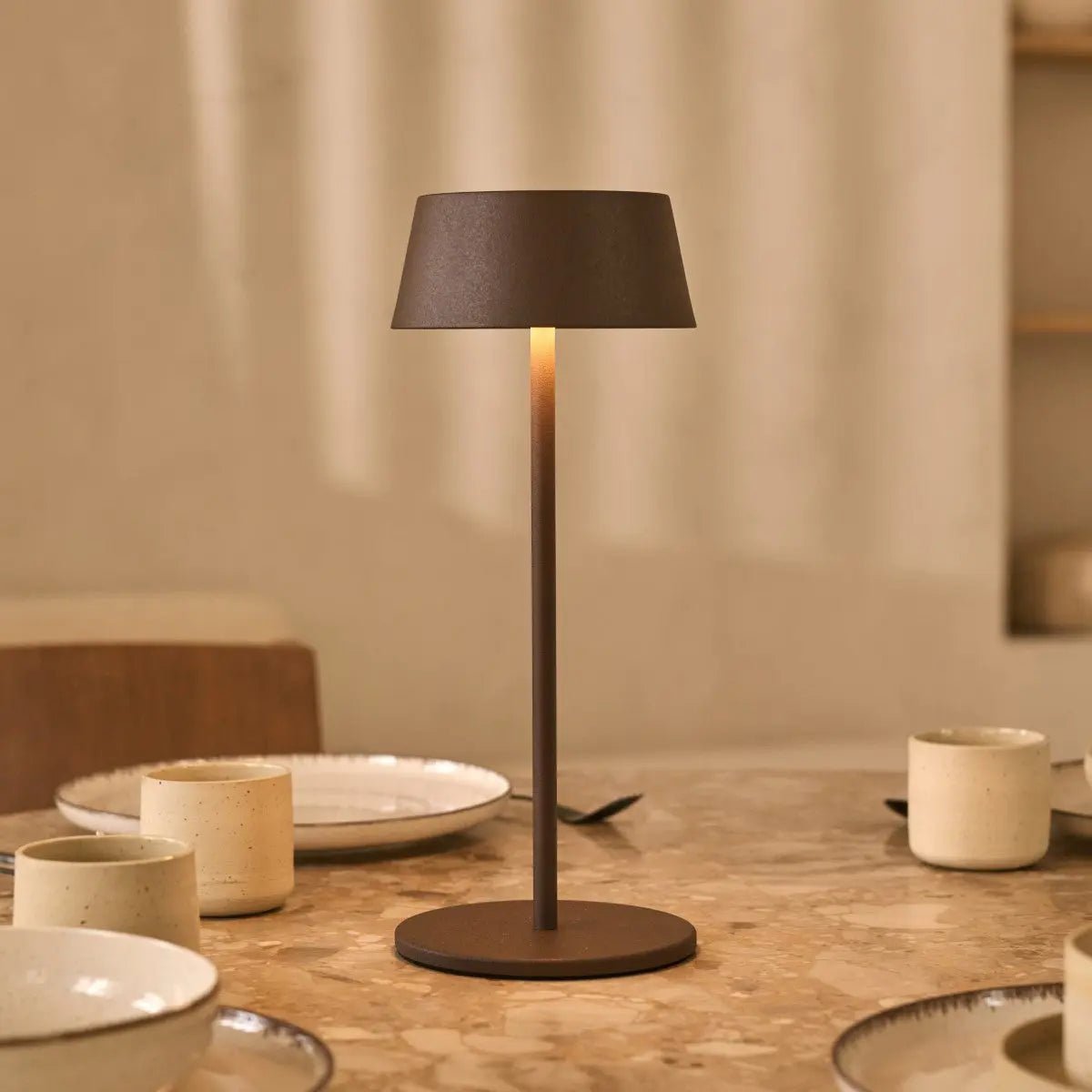 Hugo Oplaadbare Tafellamp – Draadloze Dimbare Designlamp