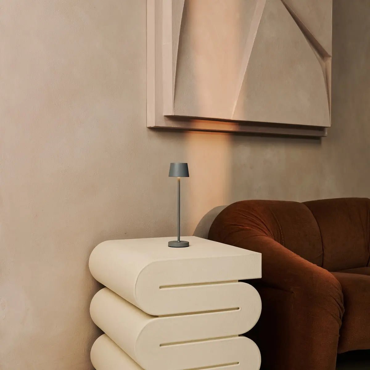 Combiset Professioneel | 8 x Vondel Mini Mouse grijze oplaadbare tafellampen en 1 x Central Station-oplaadstation