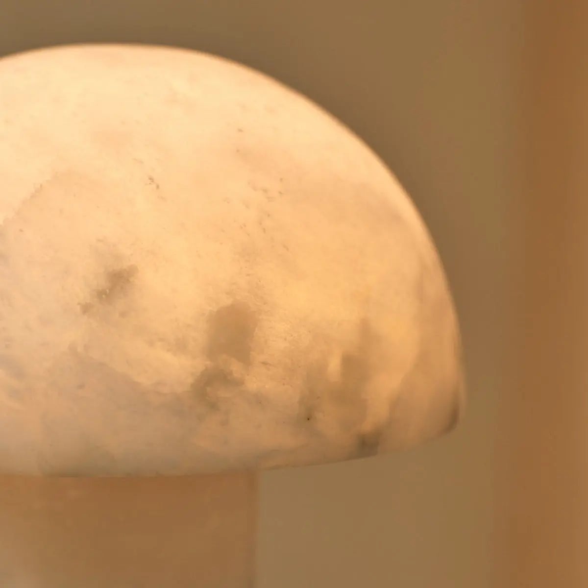 Francesco Tafellamp – Massief Albast – Luxe Design Lamp