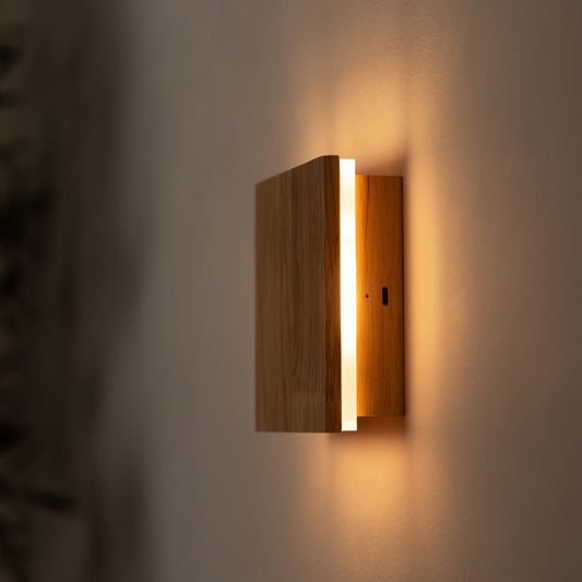 Lane lichtbruine draadloze wandlamp - oplaadbaar, dimbaar, natuurlijk houtlamp