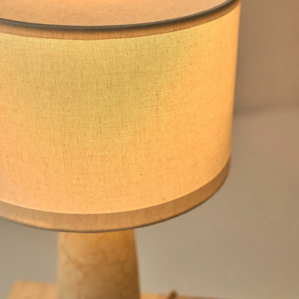 Charlotte Marmeren Tafellamp – Luxe Lamp met Katoenen Lampenkap