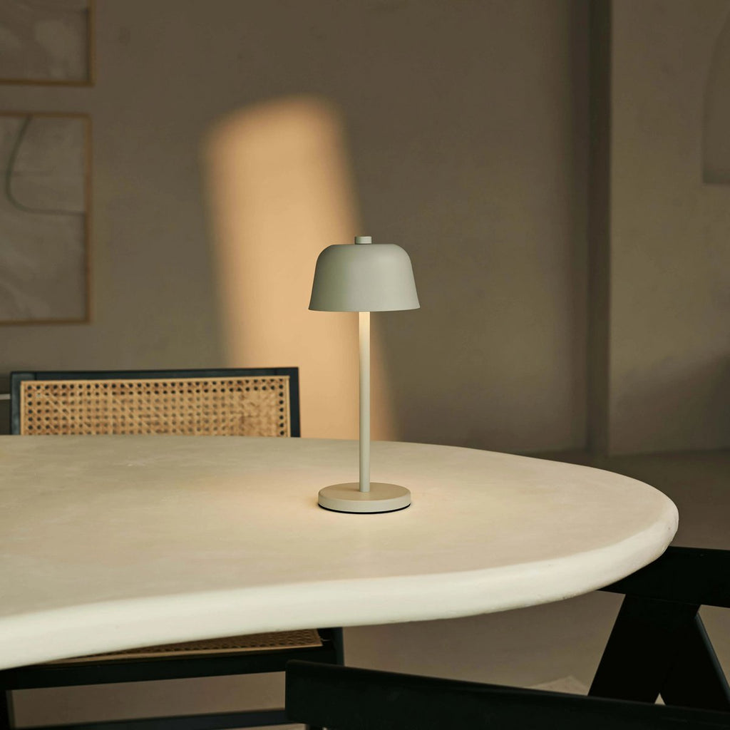 Anton Oplaadbare Tafellamp – Schaduw grijs – Metaal & Aluminium – Draadloos – Dimbaar