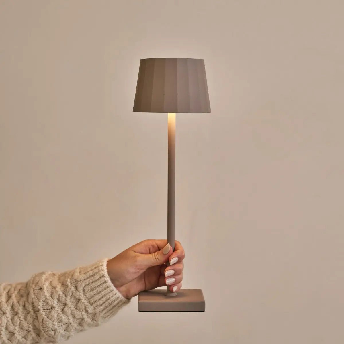 William Oplaadbare Tafellamp – Draadloze Dimbare Lamp