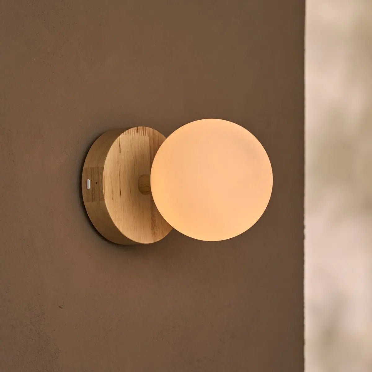 Richella Wandlamp – Draadloos & Oplaadbaar – Lichtbruin Hout
