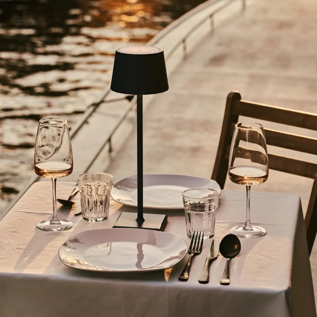 William Oplaadbare Tafellamp – Draadloze Dimbare Lamp