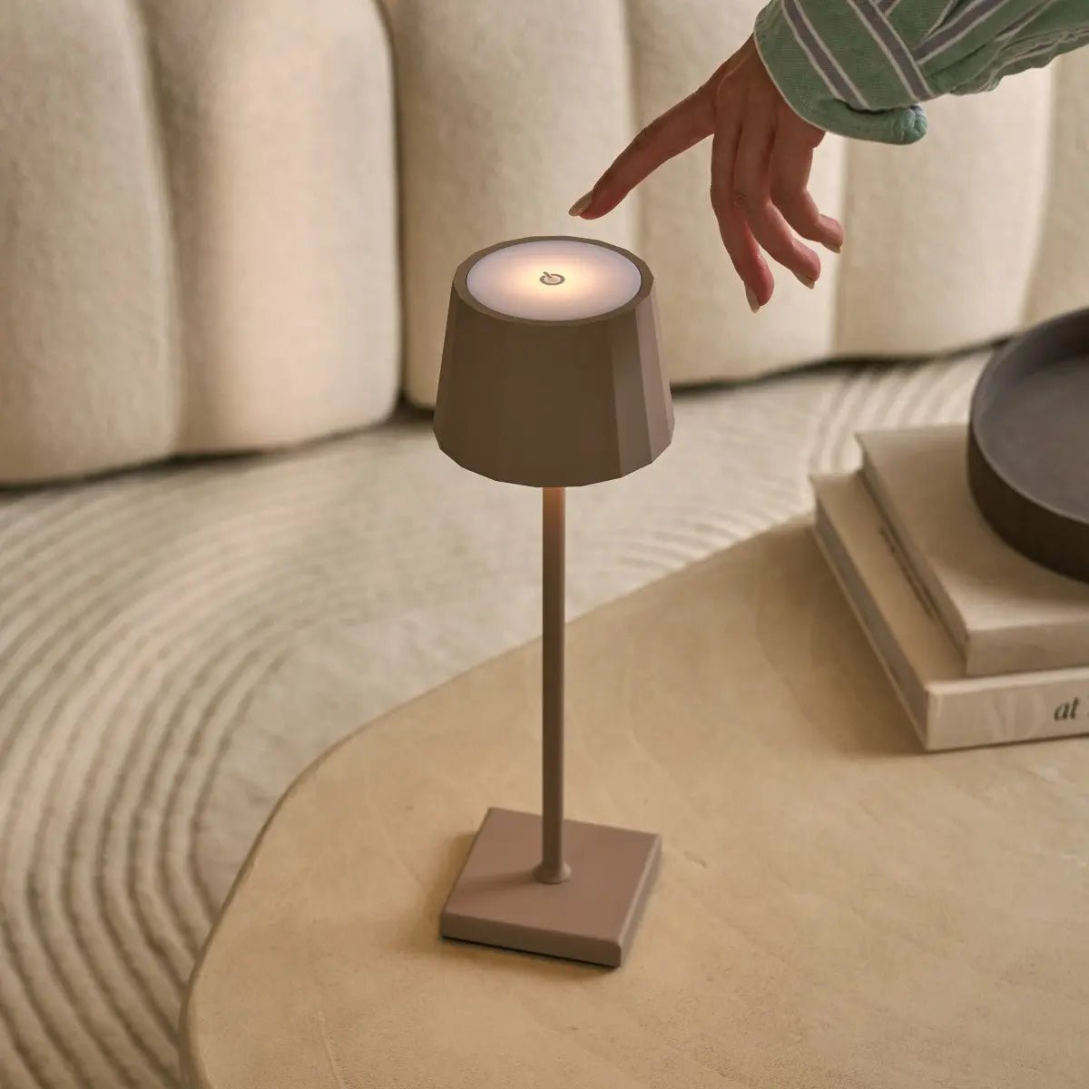 William Oplaadbare Tafellamp – Draadloze Dimbare Lamp
