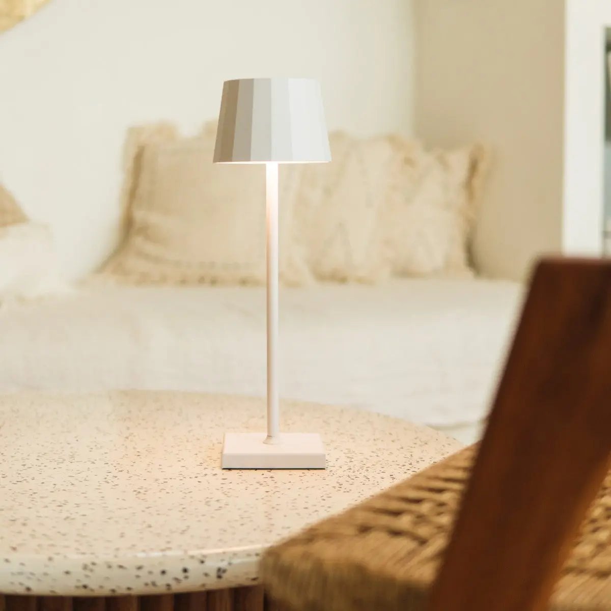 William Oplaadbare Tafellamp – Draadloze Dimbare Lamp