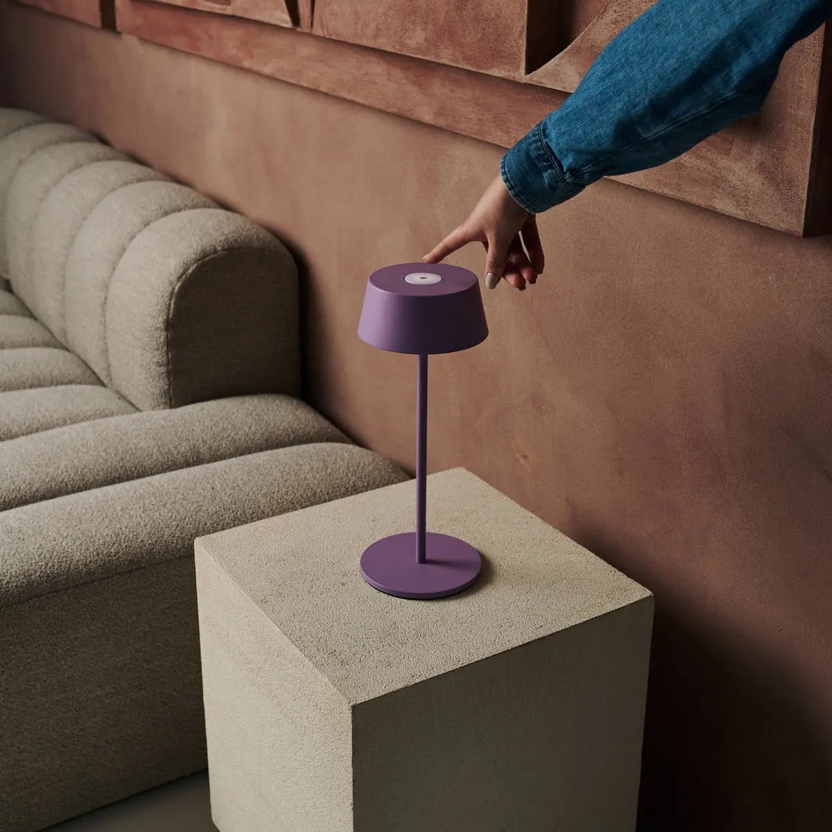 Hugo Oplaadbare Tafellamp – Draadloze Dimbare Designlamp