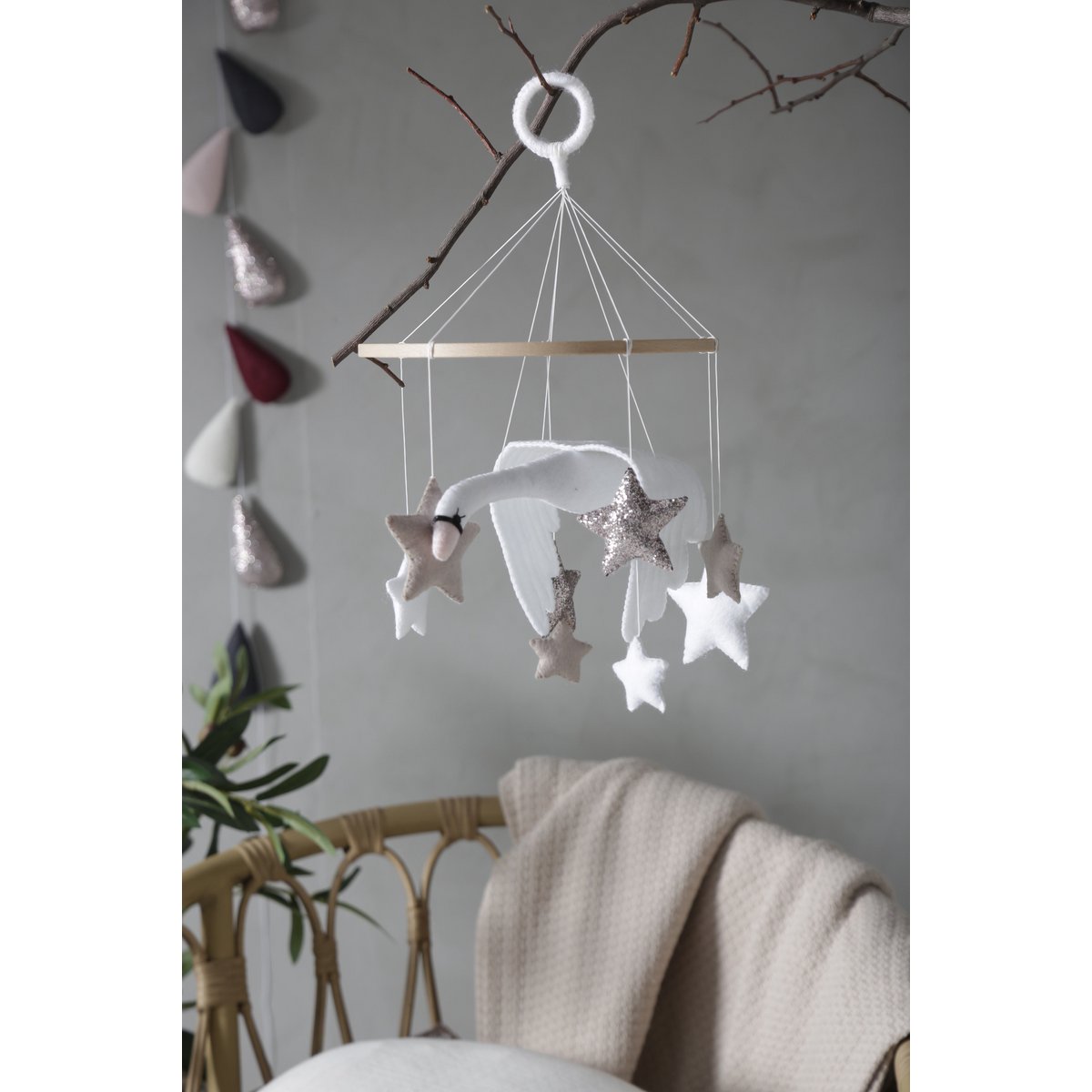 Zwaan Baby Mobiel – Vilt & Hout
