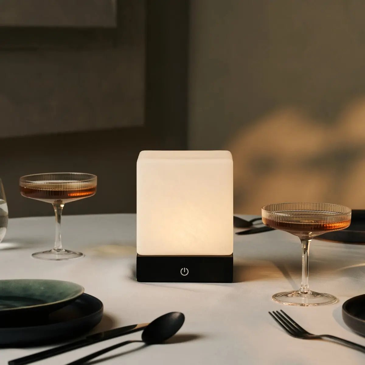 YCE Oplaadbare Tafellamp – Houten Designlamp met Matglas